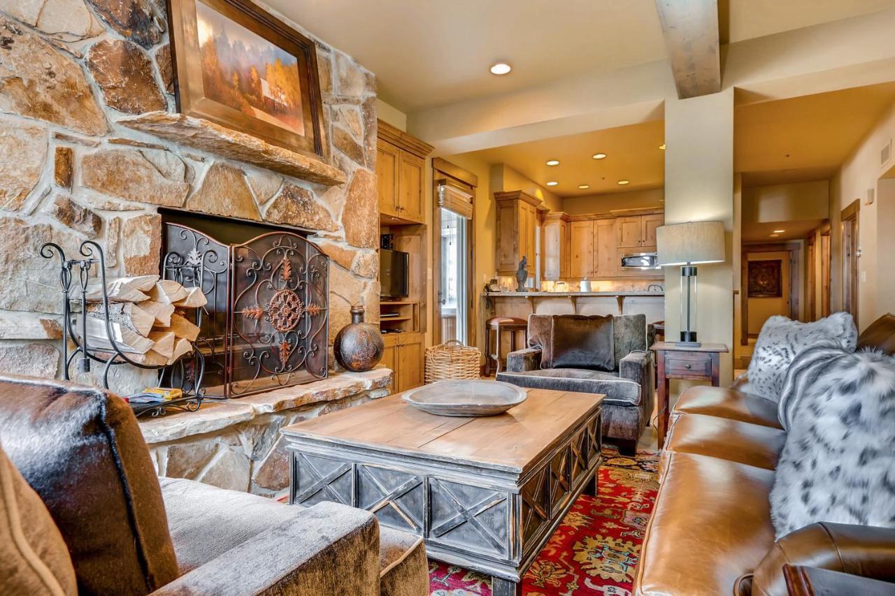 Mont Cervin Plaza Villa Park City Room photo